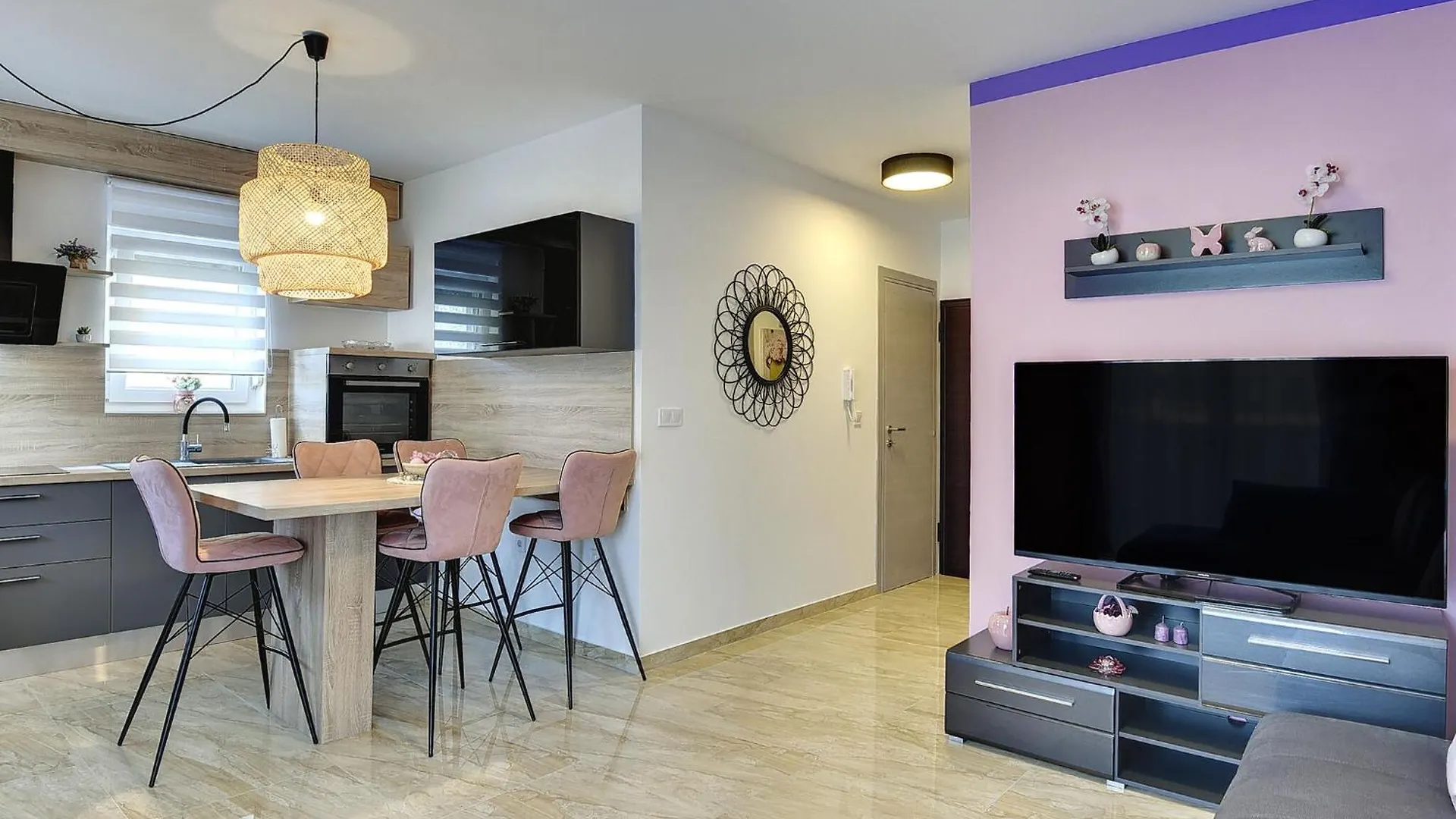 Modern Apartment With Terrace Medulin Croatia